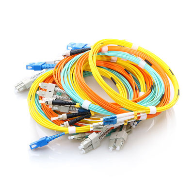 CATV LAN MAN के लिए 3m आउटडोर LC LC फाइबर पैच कॉर्ड पीला रंग